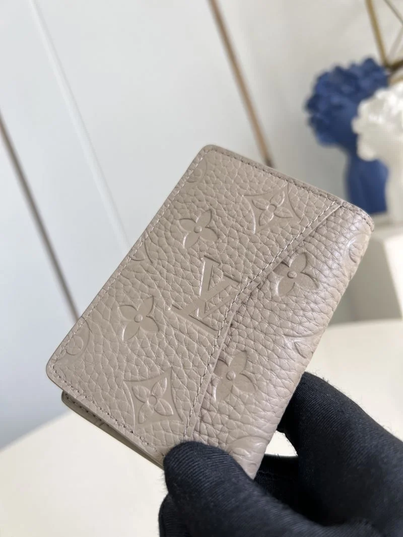 Louis Vuitton Wallets Purse Cozy 40216
