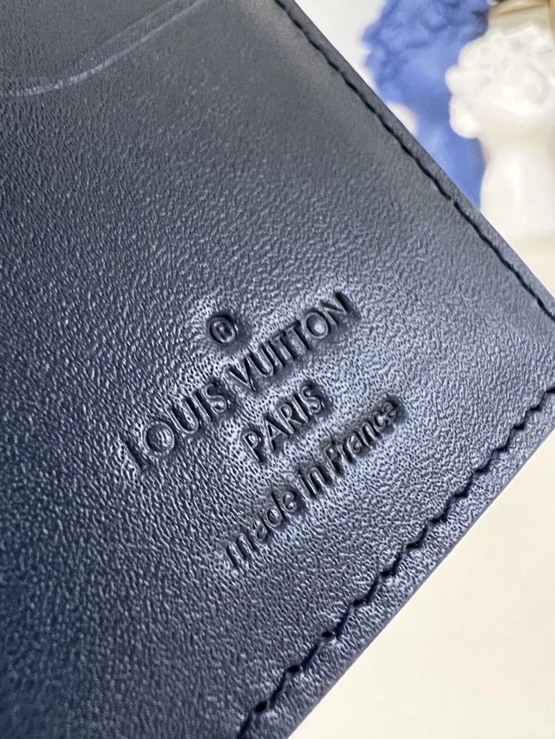EyeCatching Louis Vuitton Wallets Purse 40239