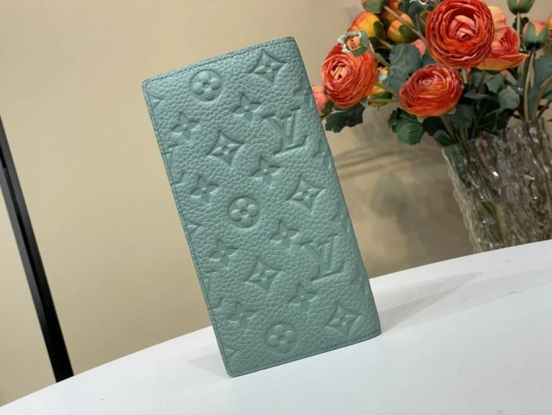 ModernLook Louis Vuitton Wallets Purse 40198