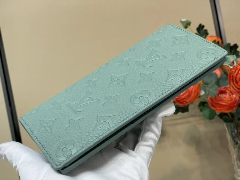 ModernLook Louis Vuitton Wallets Purse 40198