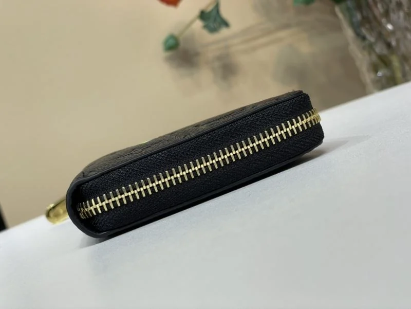 SmoothTexture Louis Vuitton Wallets Purse 40230