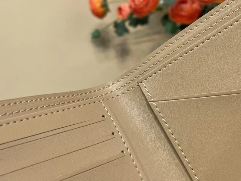 MoistureWicking Louis Vuitton Wallets Purse 40229