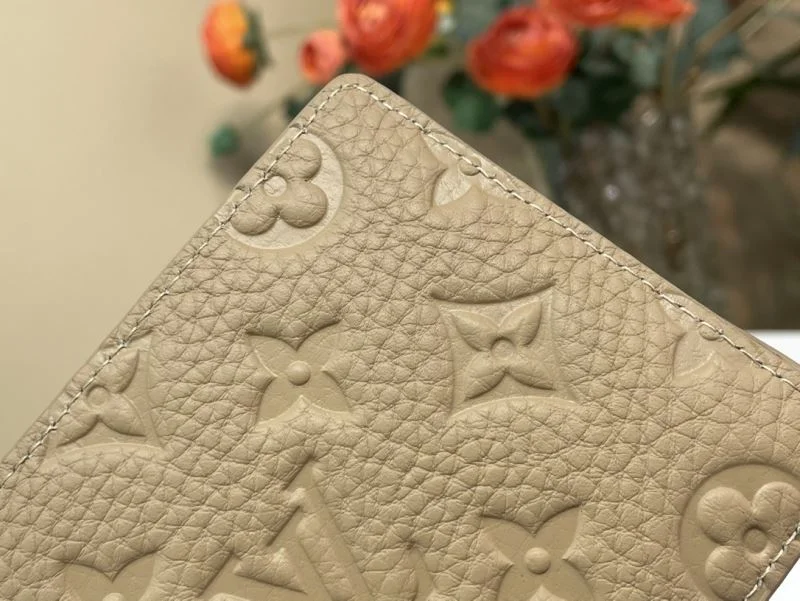 MoistureWicking Louis Vuitton Wallets Purse 40229