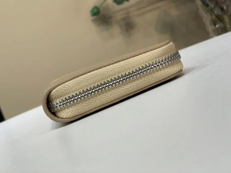 Louis Vuitton Wallets Purse Sophisticated 40182