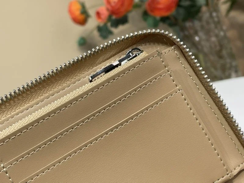 Louis Vuitton Wallets Purse Elegant 40175
