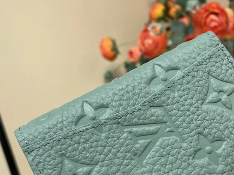 SmoothTexture Louis Vuitton Wallets Purse 40174