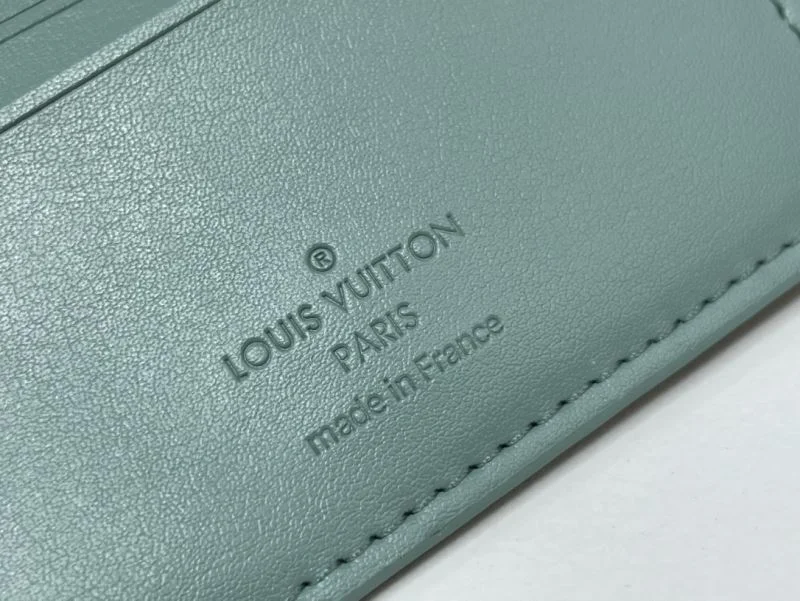 Louis Vuitton Wallets Purse FashionForward 40178