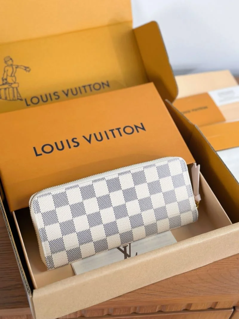 Flexible Louis Vuitton Wallets Purse 37682
