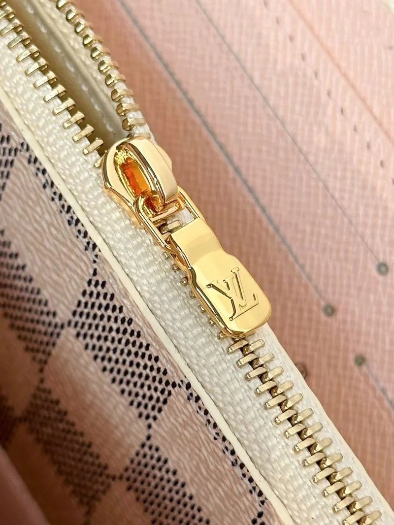 Flexible Louis Vuitton Wallets Purse 37682
