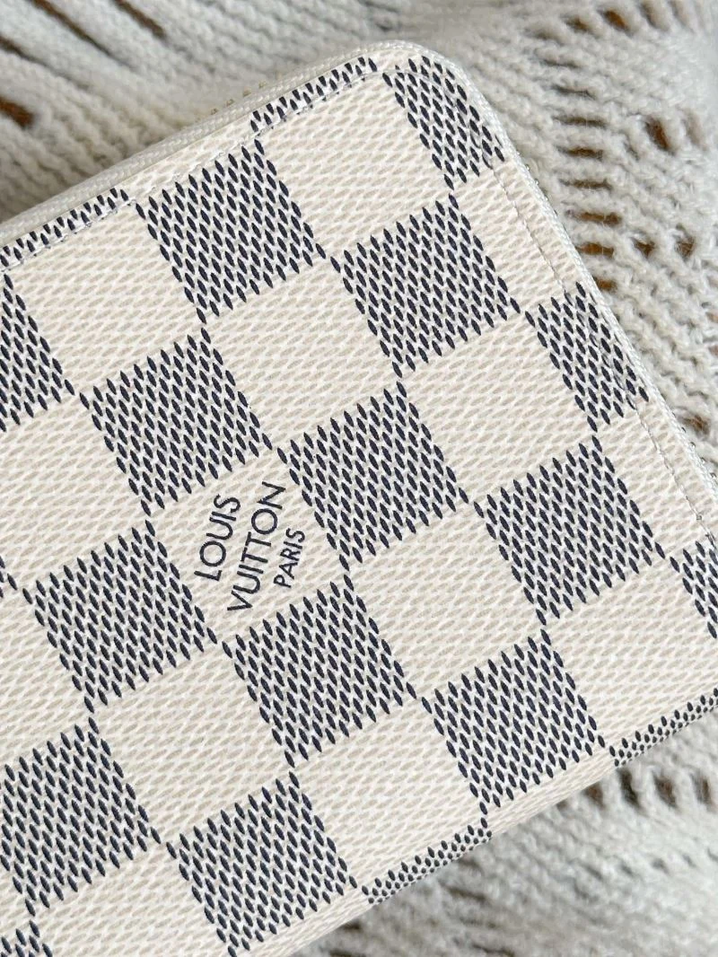 Flexible Louis Vuitton Wallets Purse 37682
