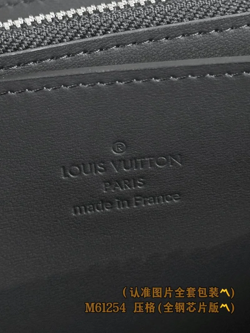Breathable Louis Vuitton Wallets Purse 37686