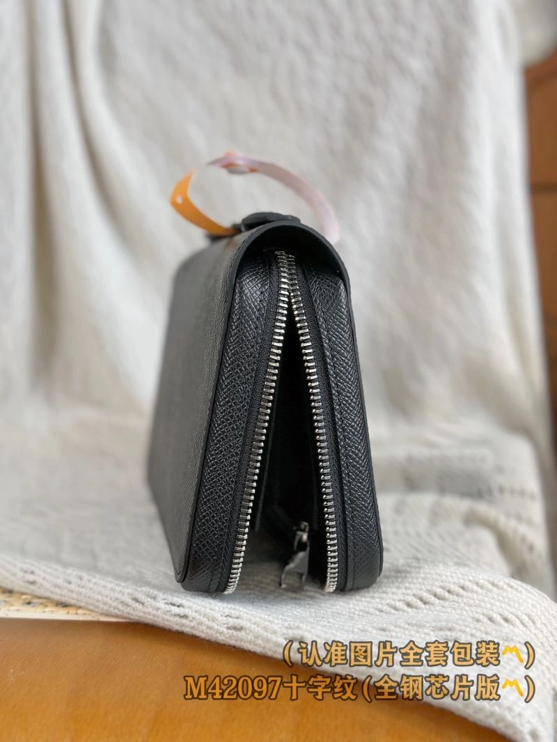 Louis Vuitton Wallets Purse Attractive 69128
