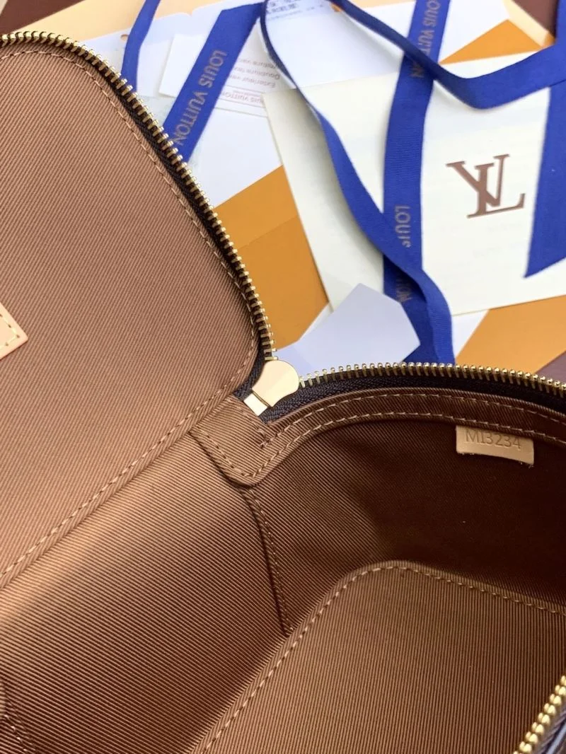 Louis Vuitton Wallets Purse Versatile 37677