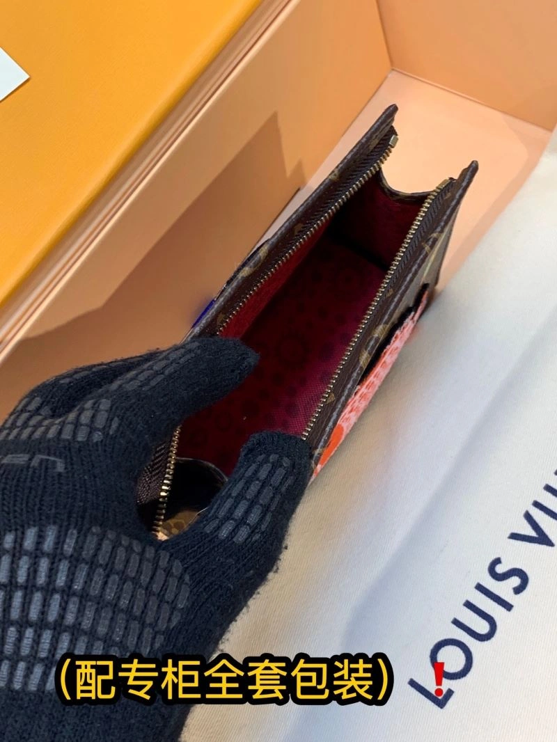 Bold Louis Vuitton Wallets Purse 66336