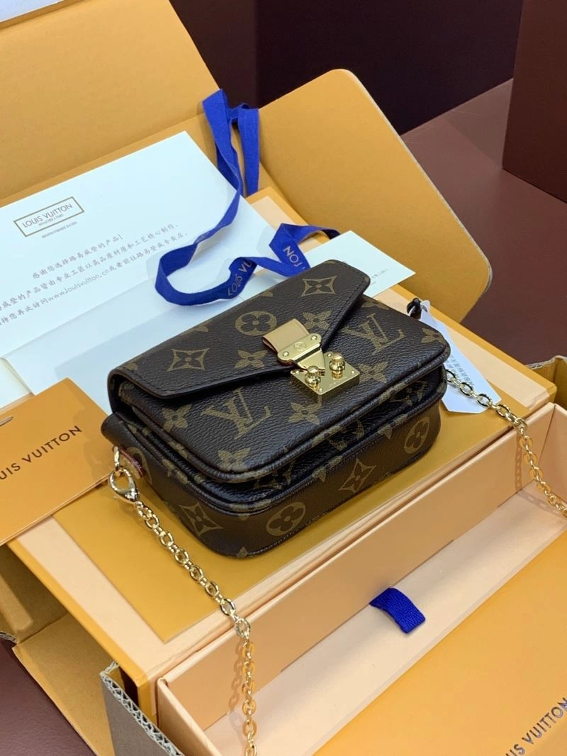 Louis Vuitton Wallets Purse Refined 68309