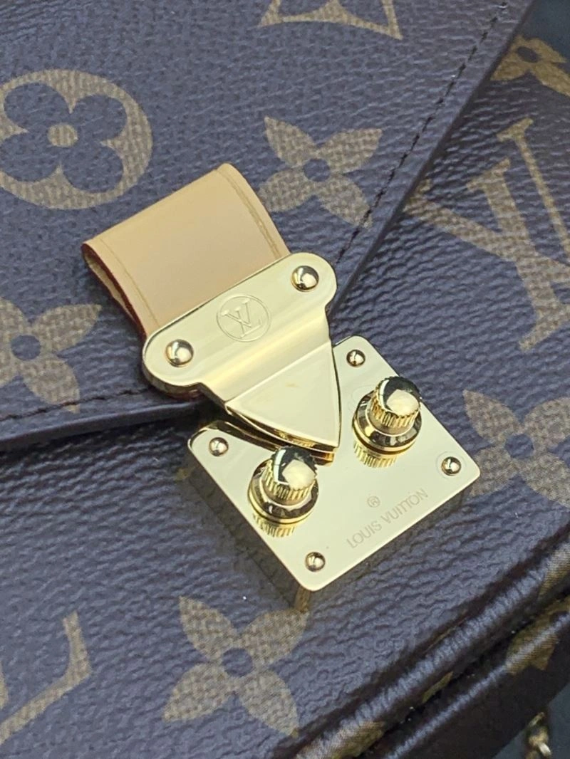 Louis Vuitton Wallets Purse Refined 68309