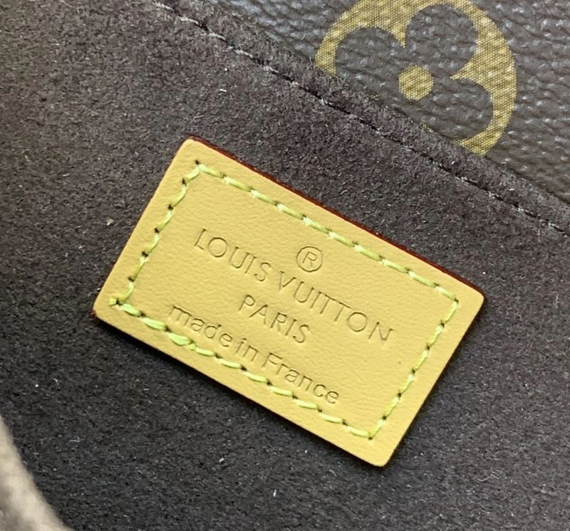 Louis Vuitton Wallets Purse Refined 68309
