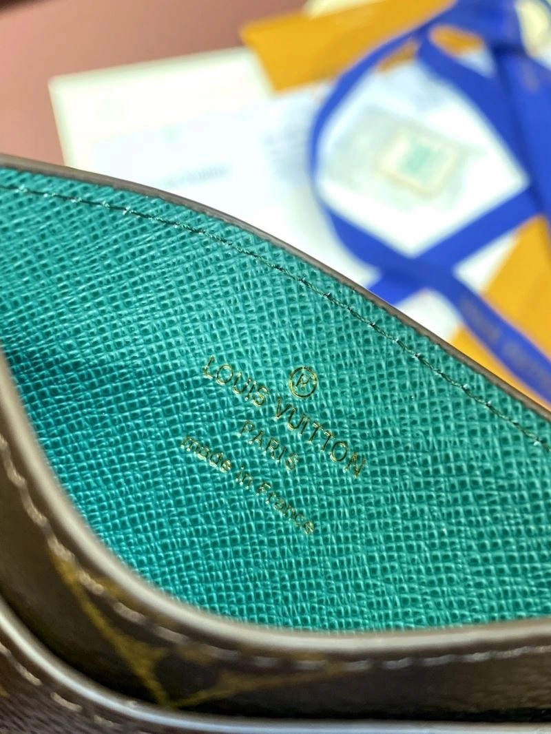 Louis Vuitton Wallets Purse Resilient 68189