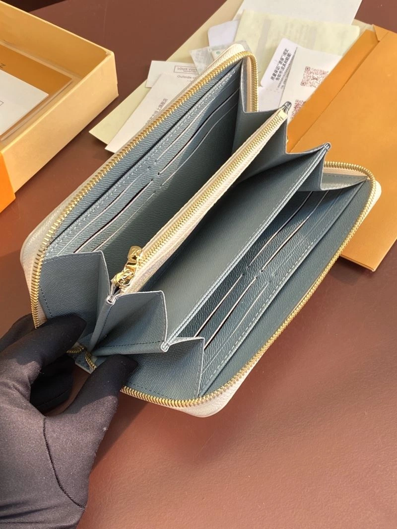 Practical Louis Vuitton Wallets Purse 68165