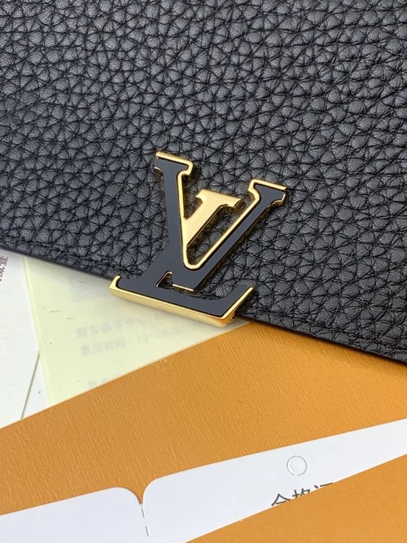 Breathable Louis Vuitton Wallets Purse 37657