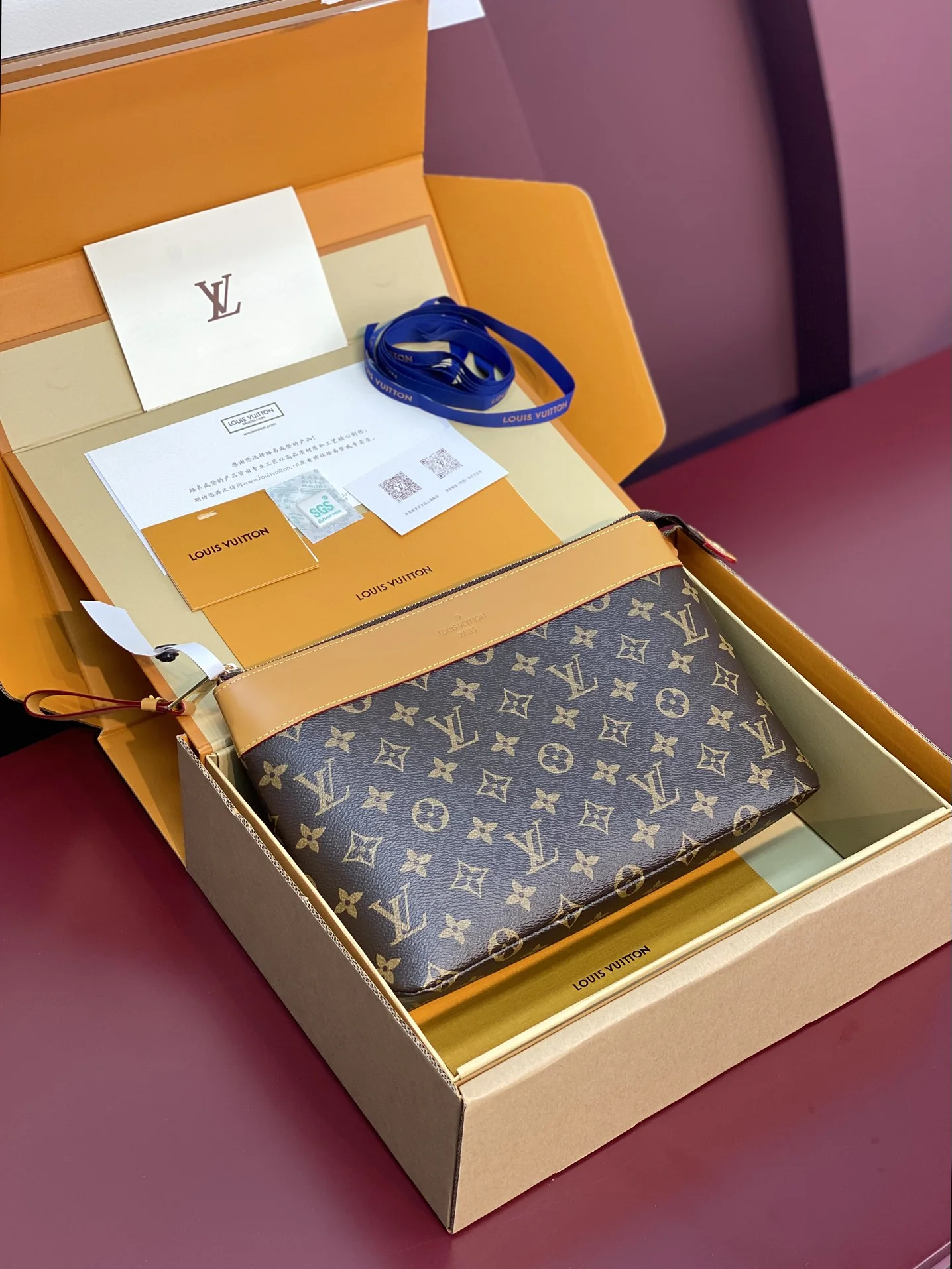 ZipUp Louis Vuitton Wallets Purse 56194