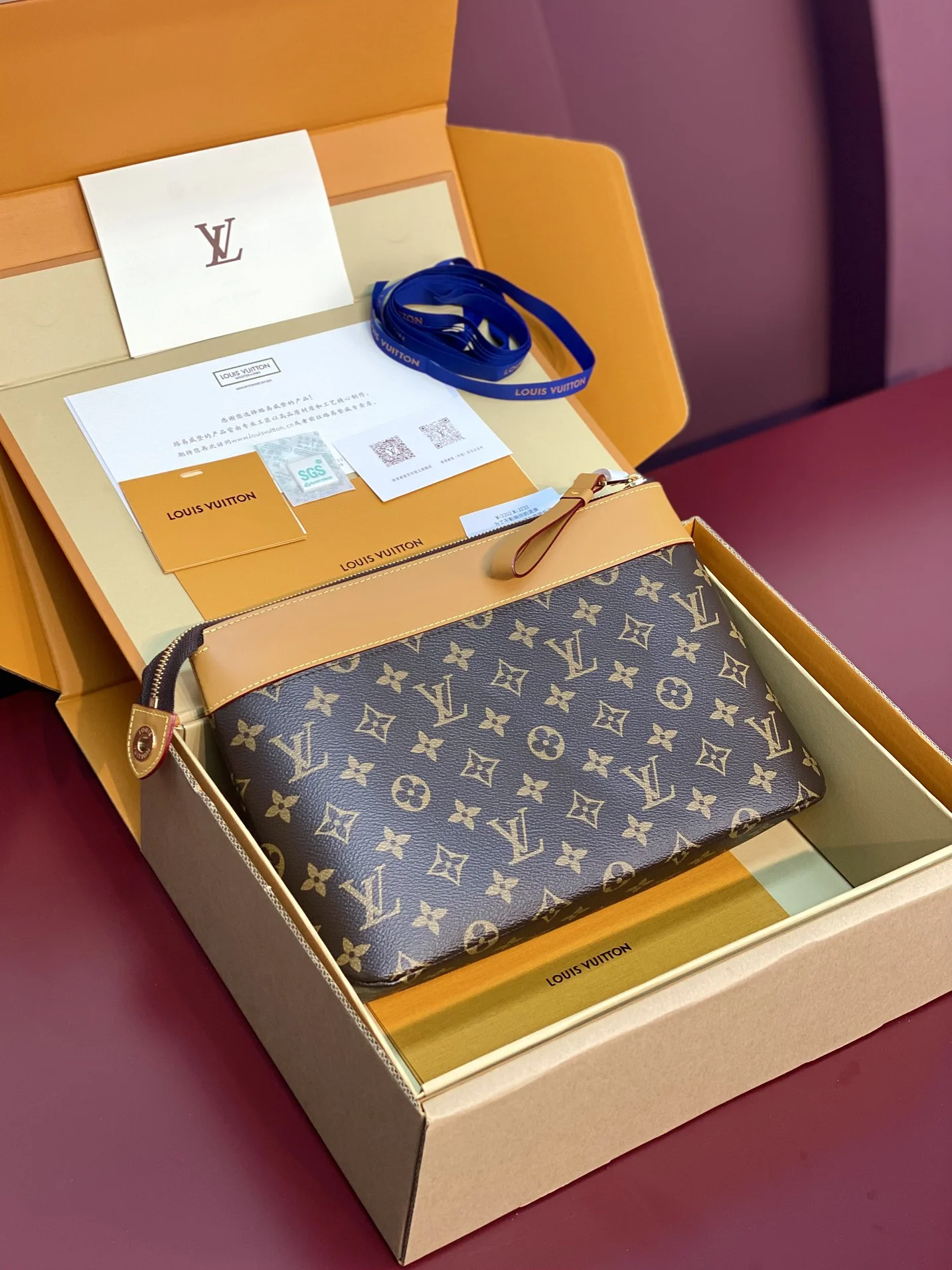 ZipUp Louis Vuitton Wallets Purse 56194