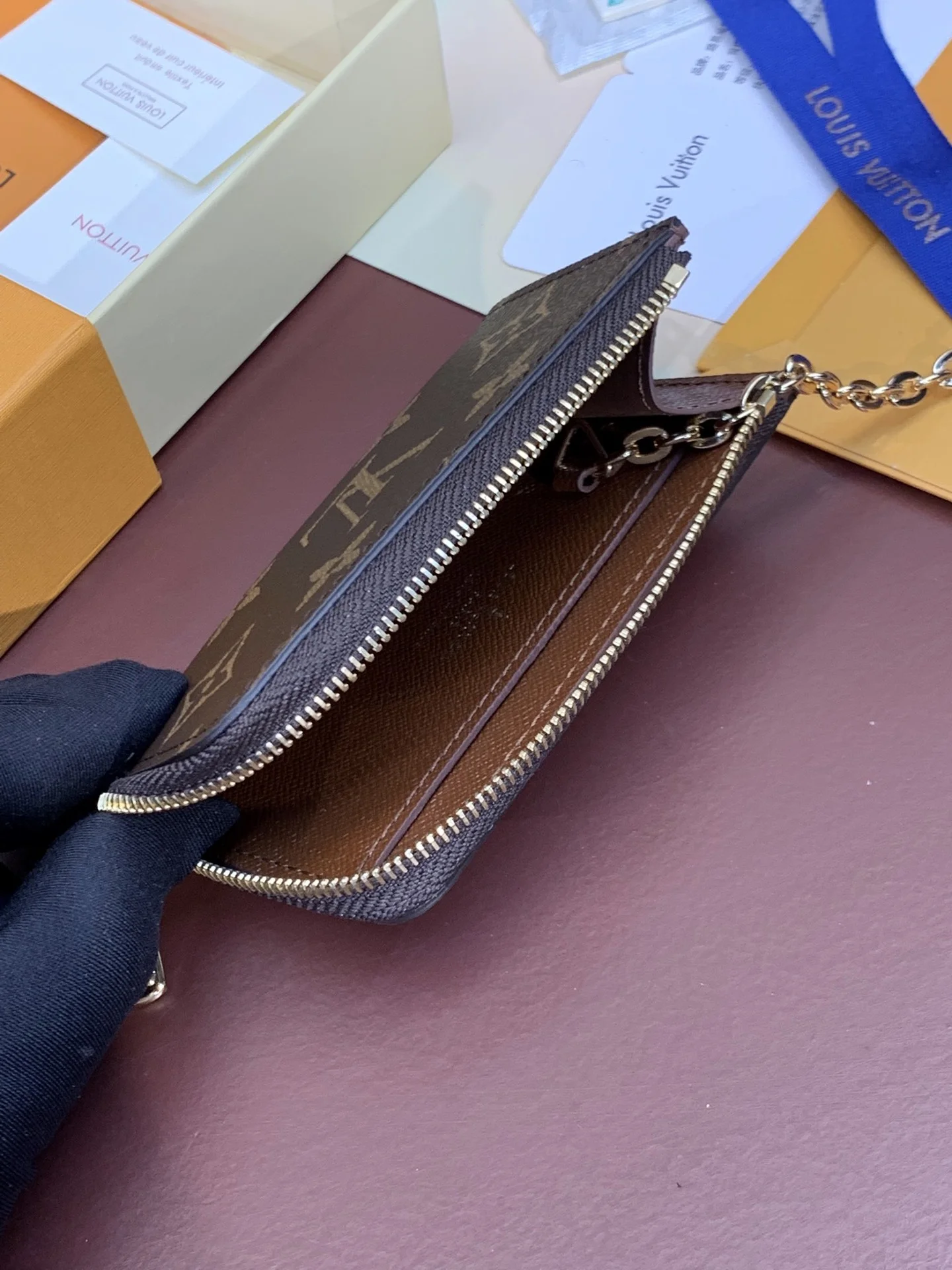 Resilient Louis Vuitton Wallets Purse 56174