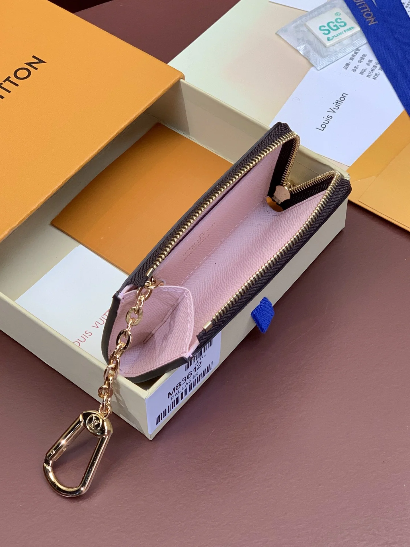 Resilient Louis Vuitton Wallets Purse 56185