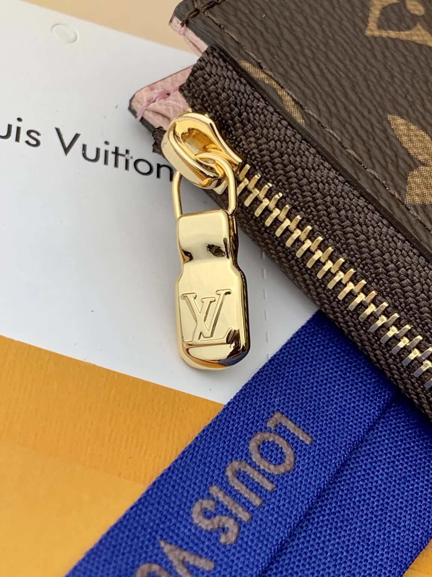 Resilient Louis Vuitton Wallets Purse 56185