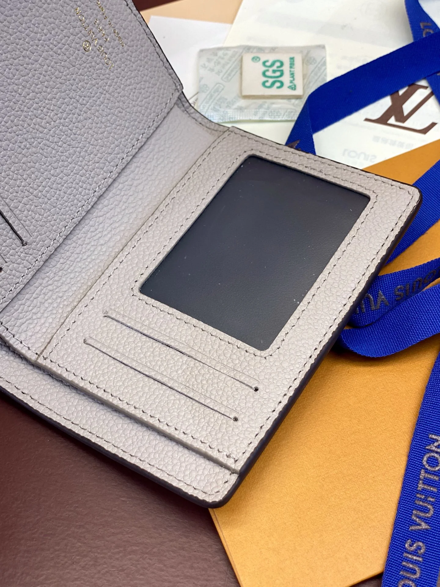 TravelReady Louis Vuitton Wallets Purse 56177
