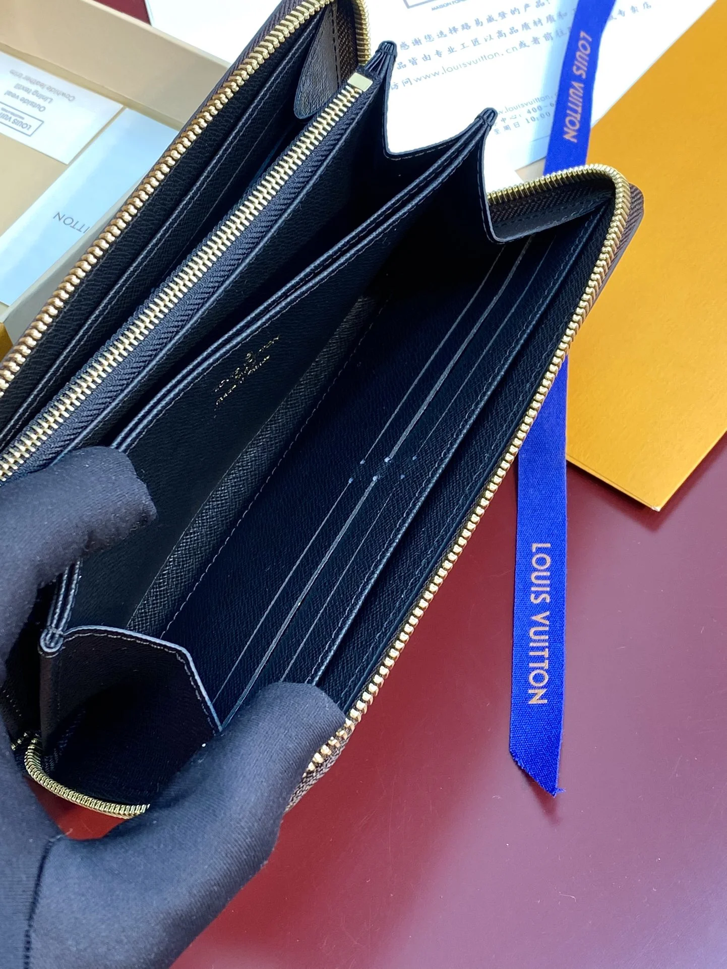 Louis Vuitton Wallets Purse Cozy 56146
