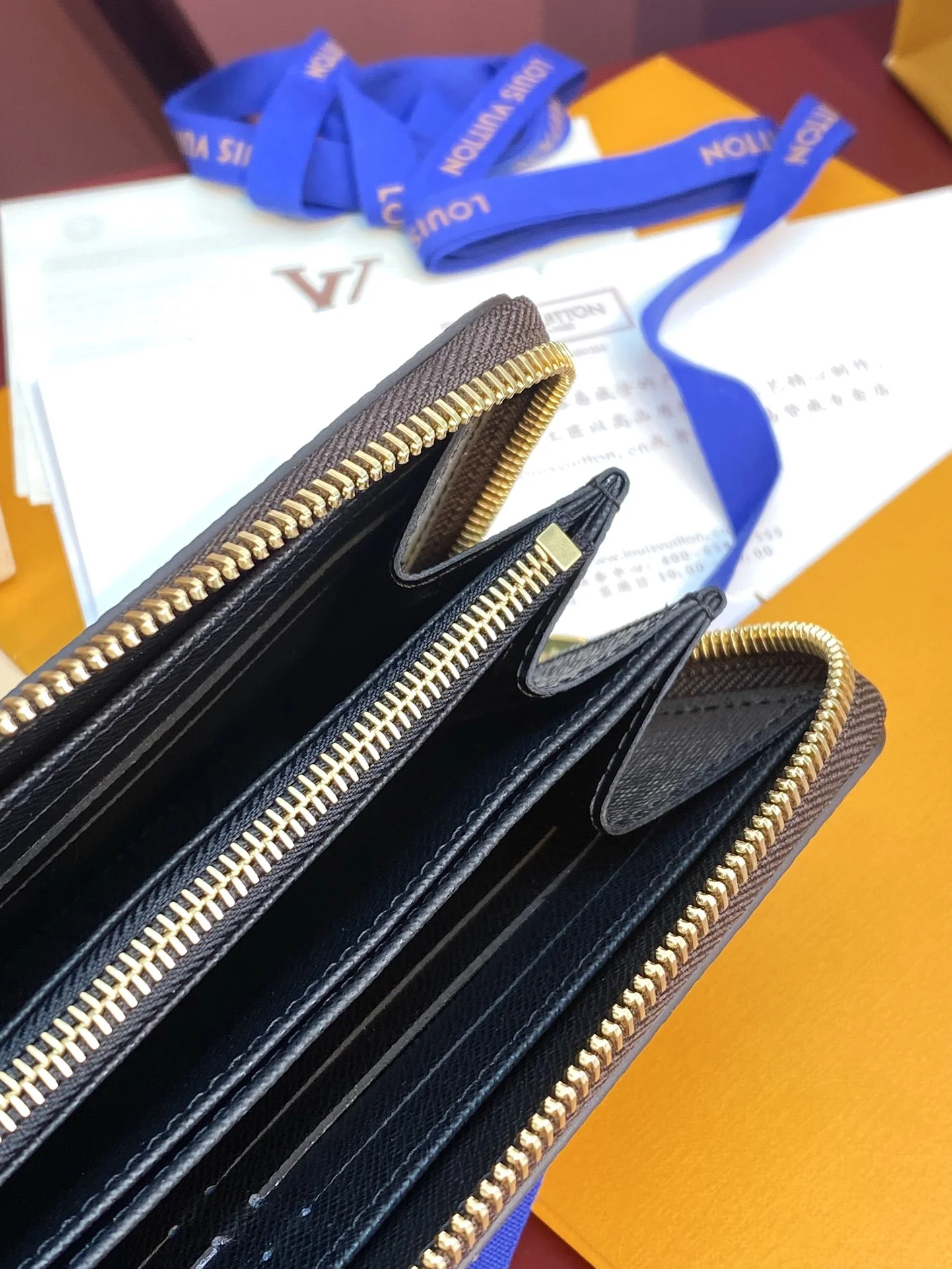Louis Vuitton Wallets Purse Cozy 56153