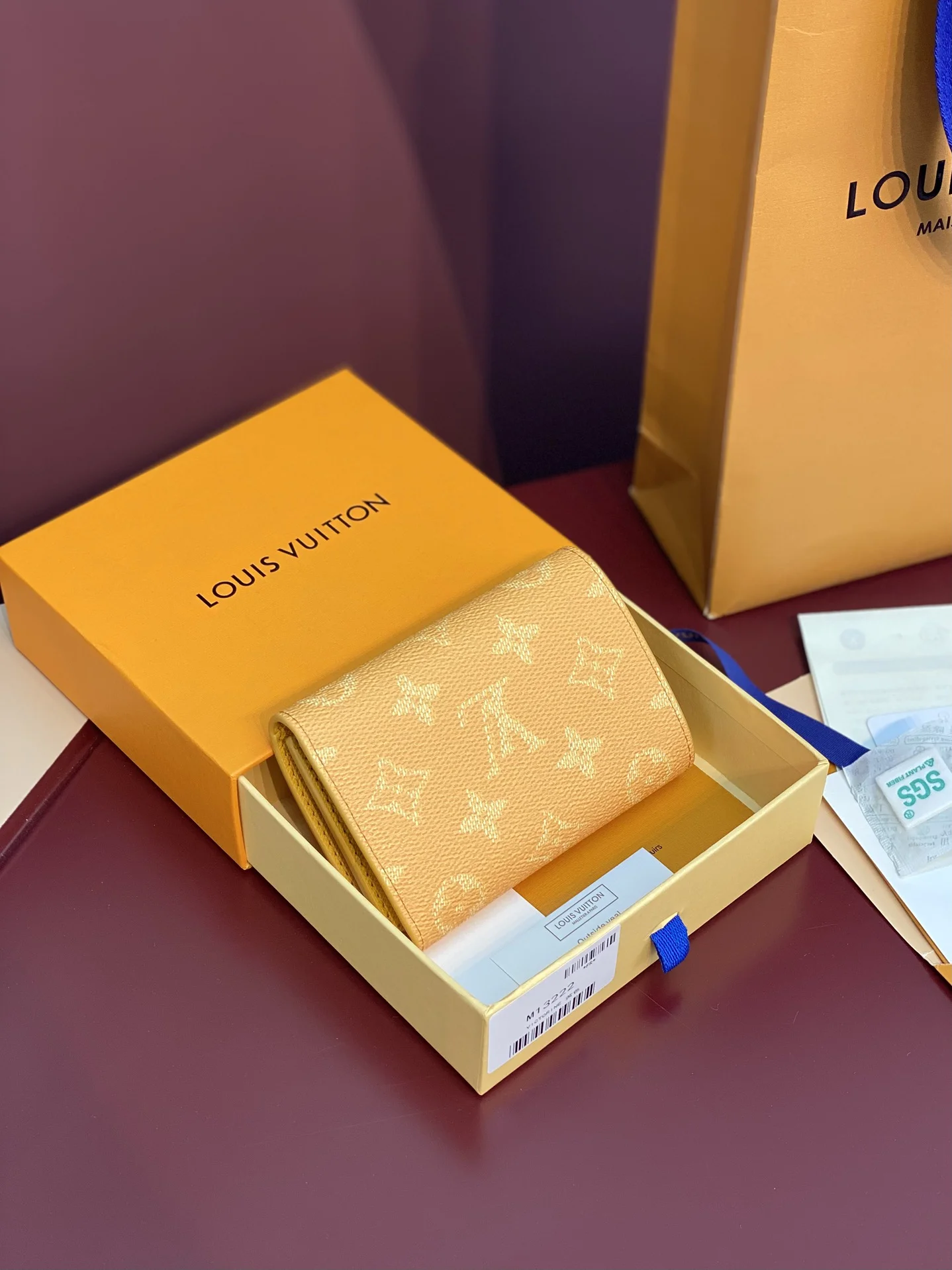Lightweight Louis Vuitton Wallets Purse 56137