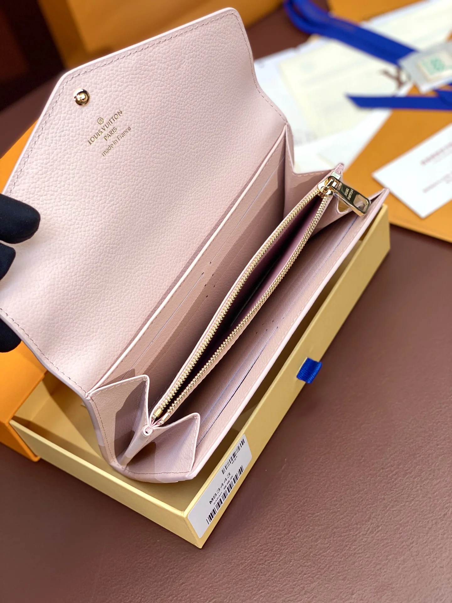 Sporty Louis Vuitton Wallets Purse 56121