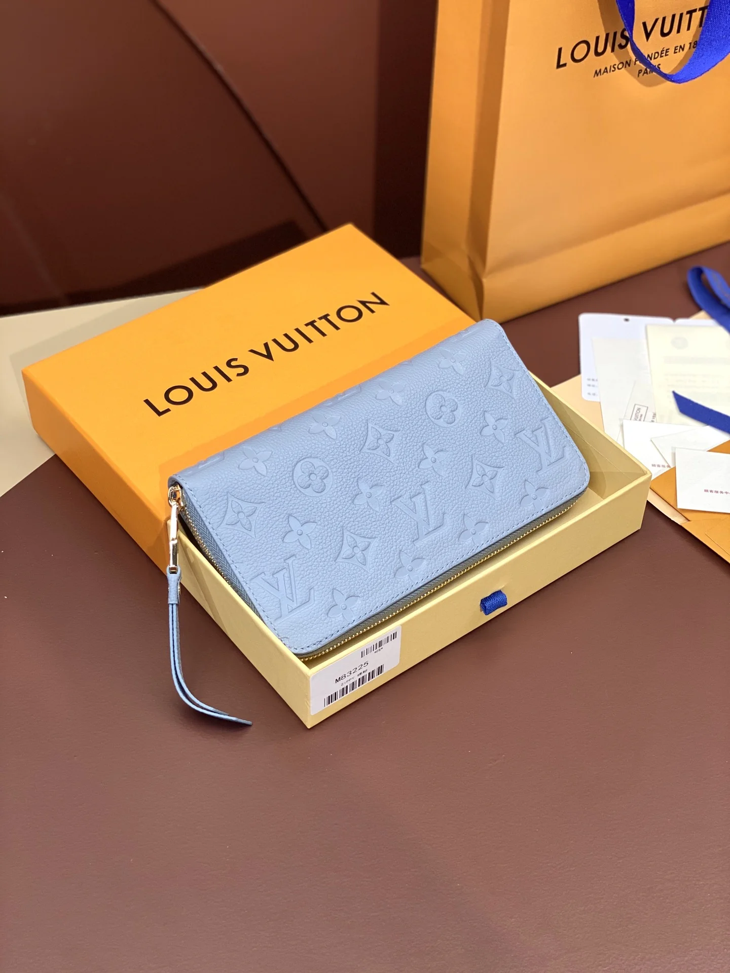 Breathable Louis Vuitton Wallets Purse 56190