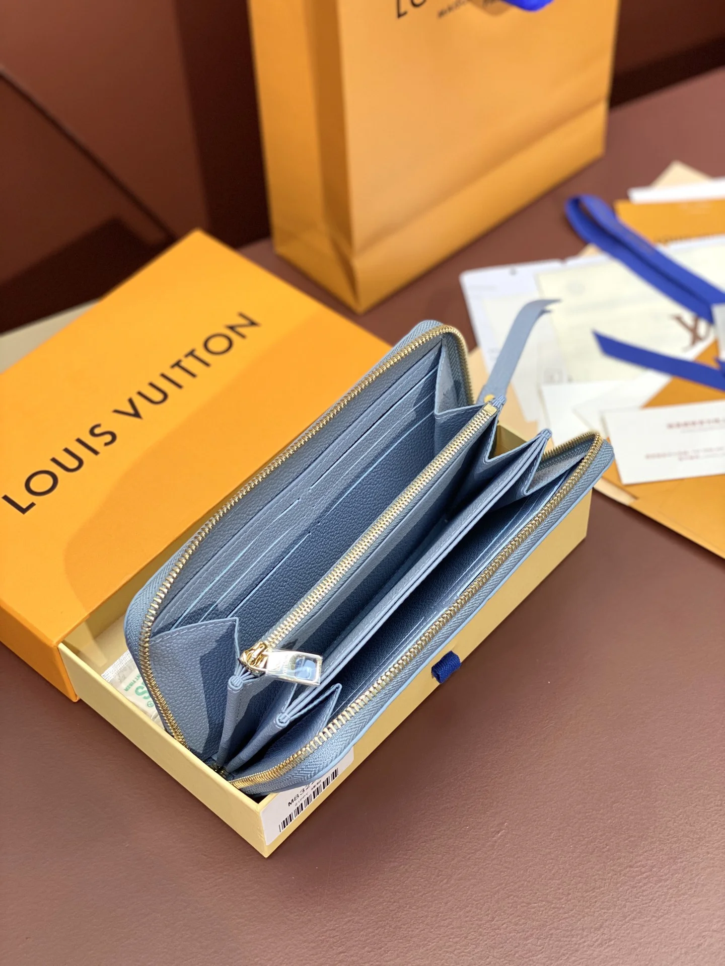 Breathable Louis Vuitton Wallets Purse 56190