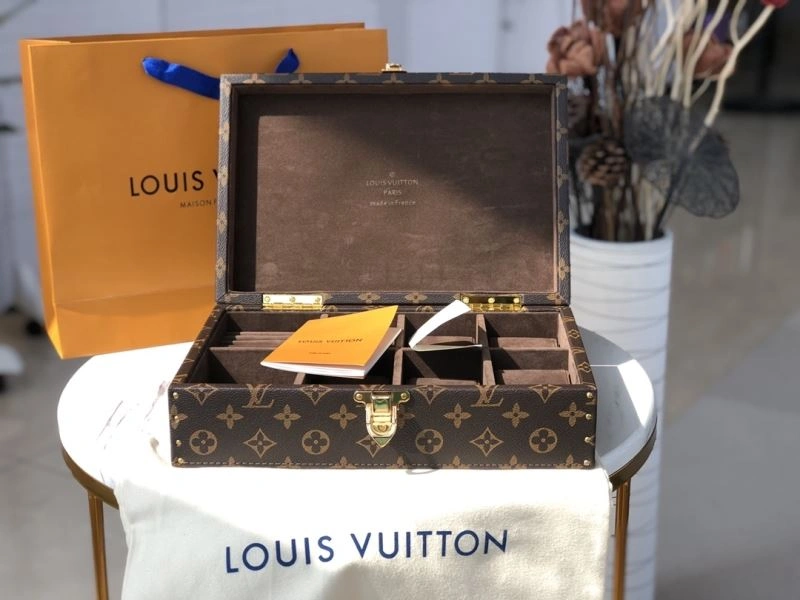 Louis Vuitton Watches Boxes FashionForward 276991
