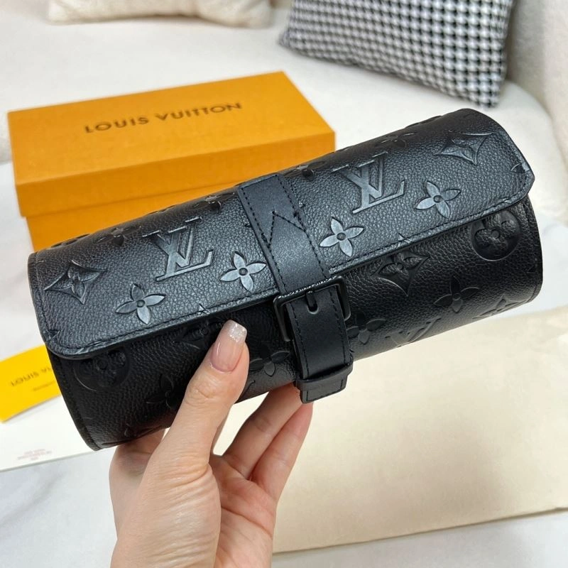 Snug Louis Vuitton Watches Boxes 276931