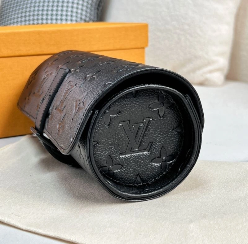 Snug Louis Vuitton Watches Boxes 276931