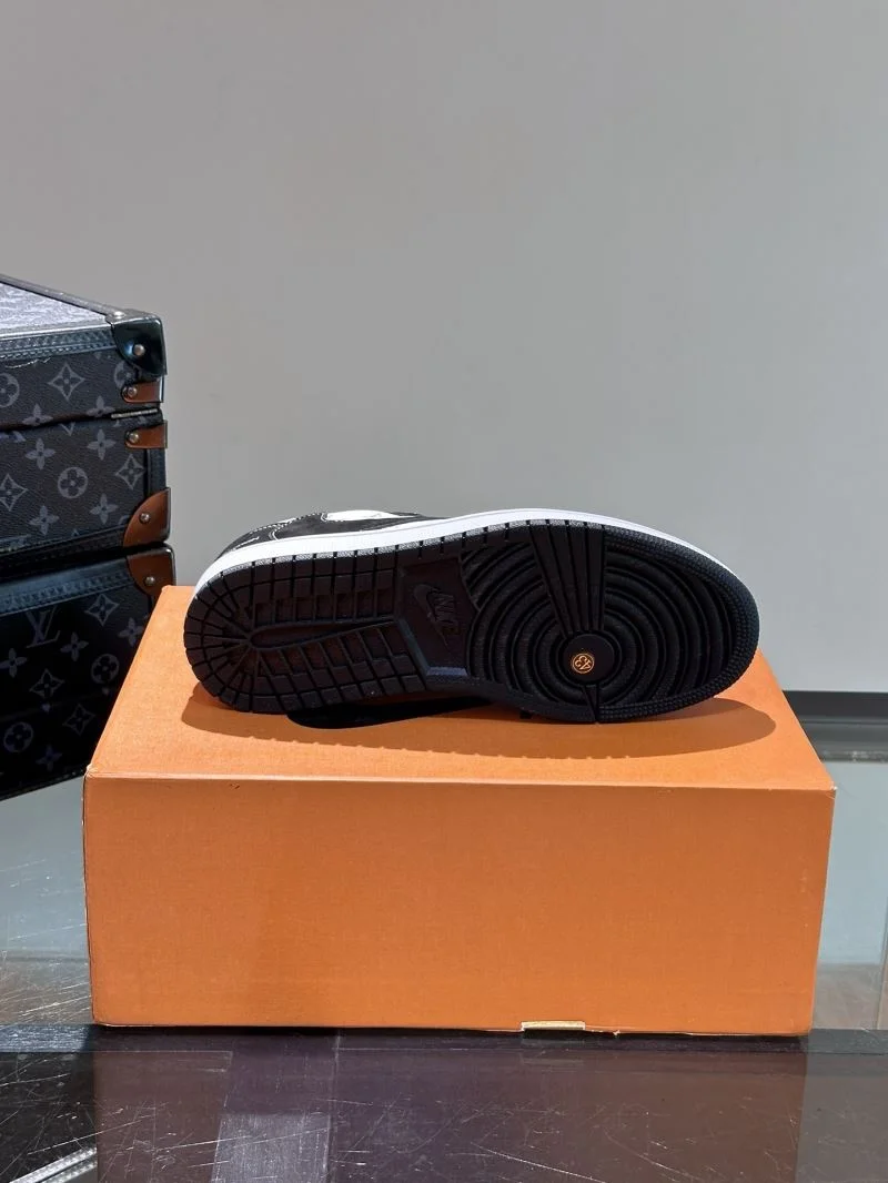 HighPerformance Louis Vuitton x Nike Shoes 30333