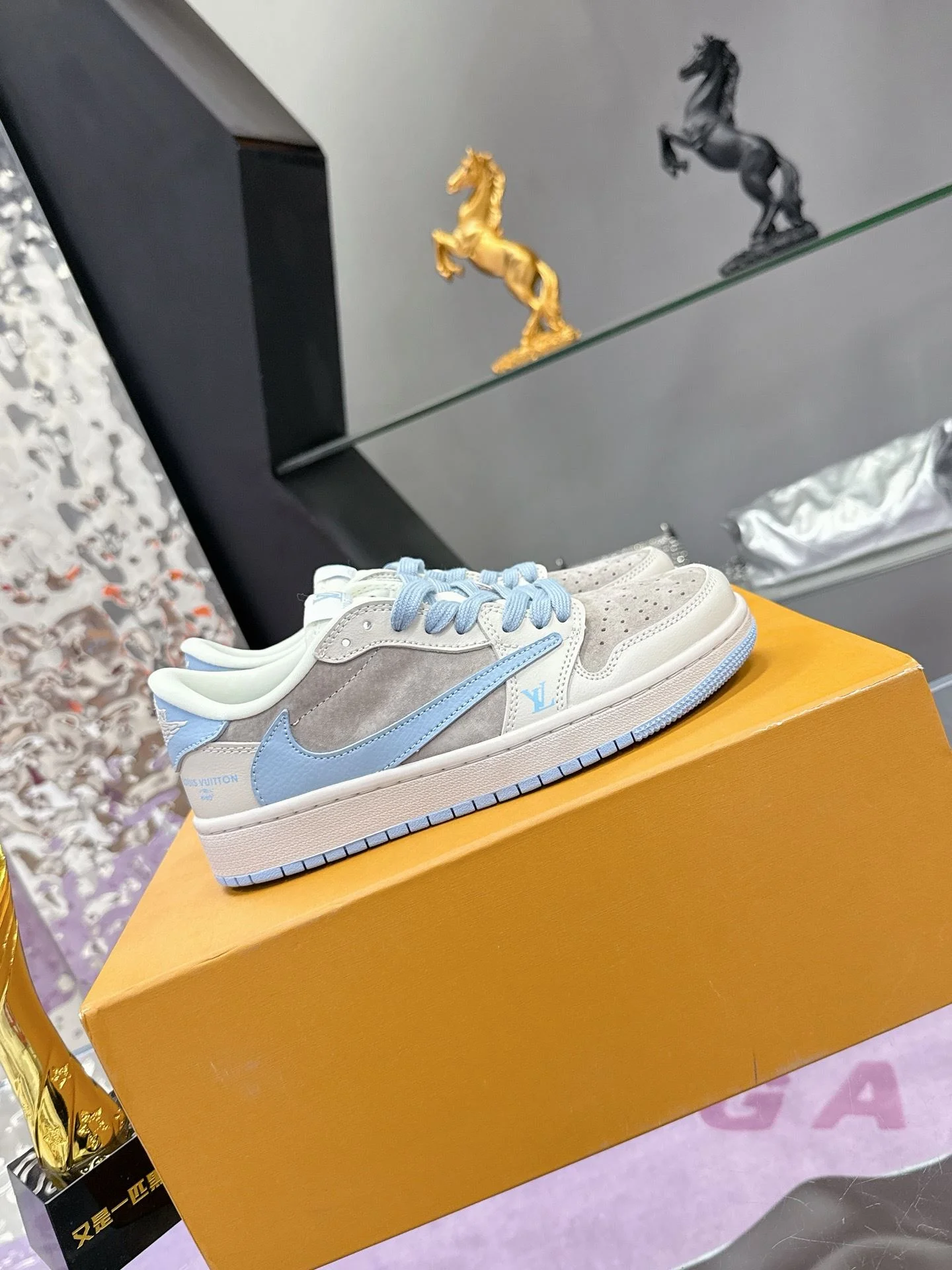 Louis Vuitton x Nike Shoes WrinkleFree 31366
