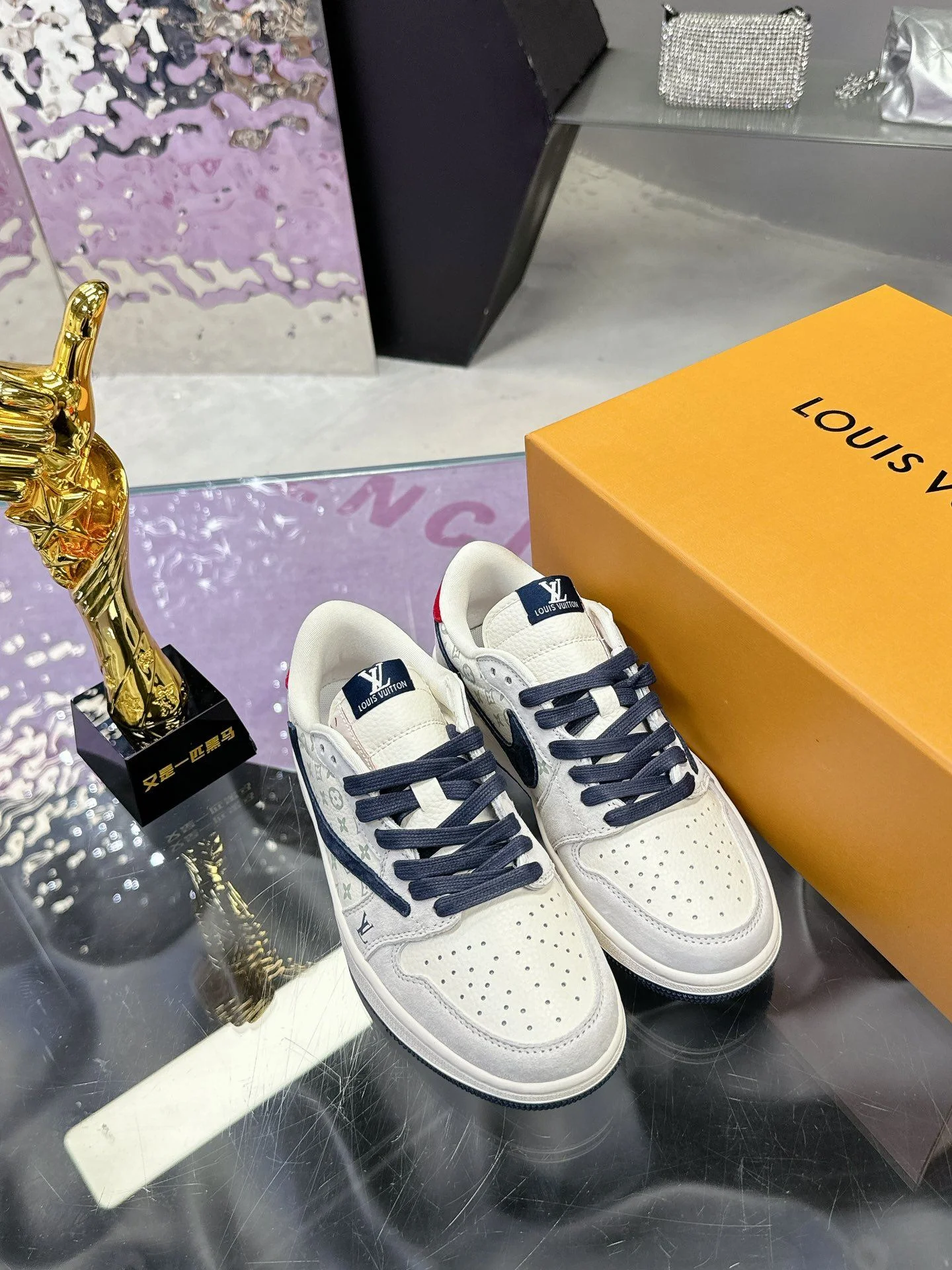 Seasonal Louis Vuitton x Nike Shoes 31363