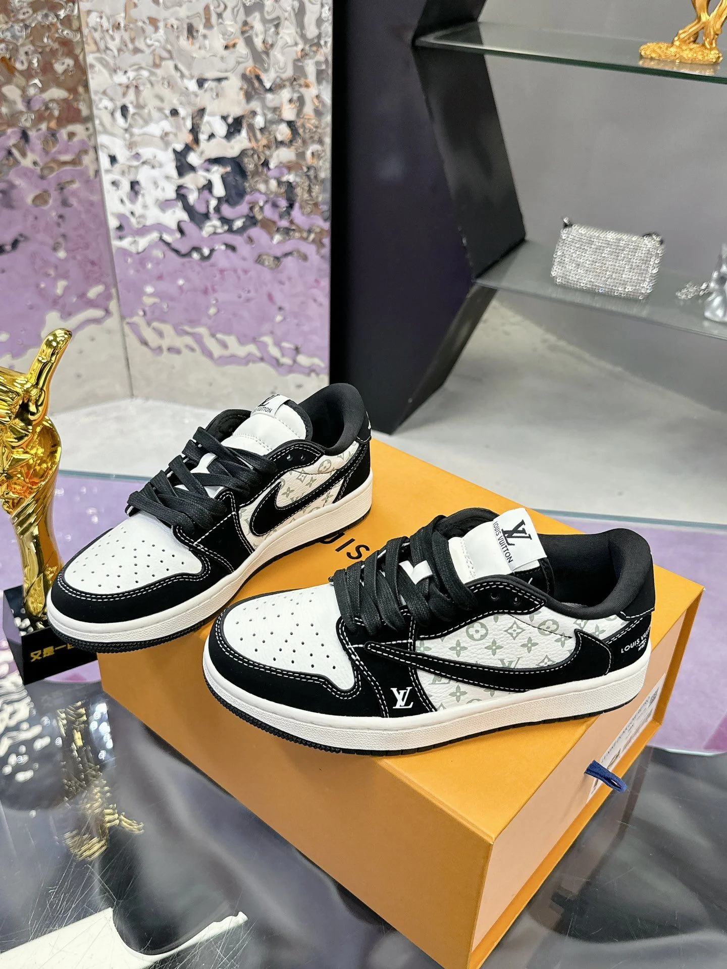 Breathable Louis Vuitton x Nike Shoes 31360