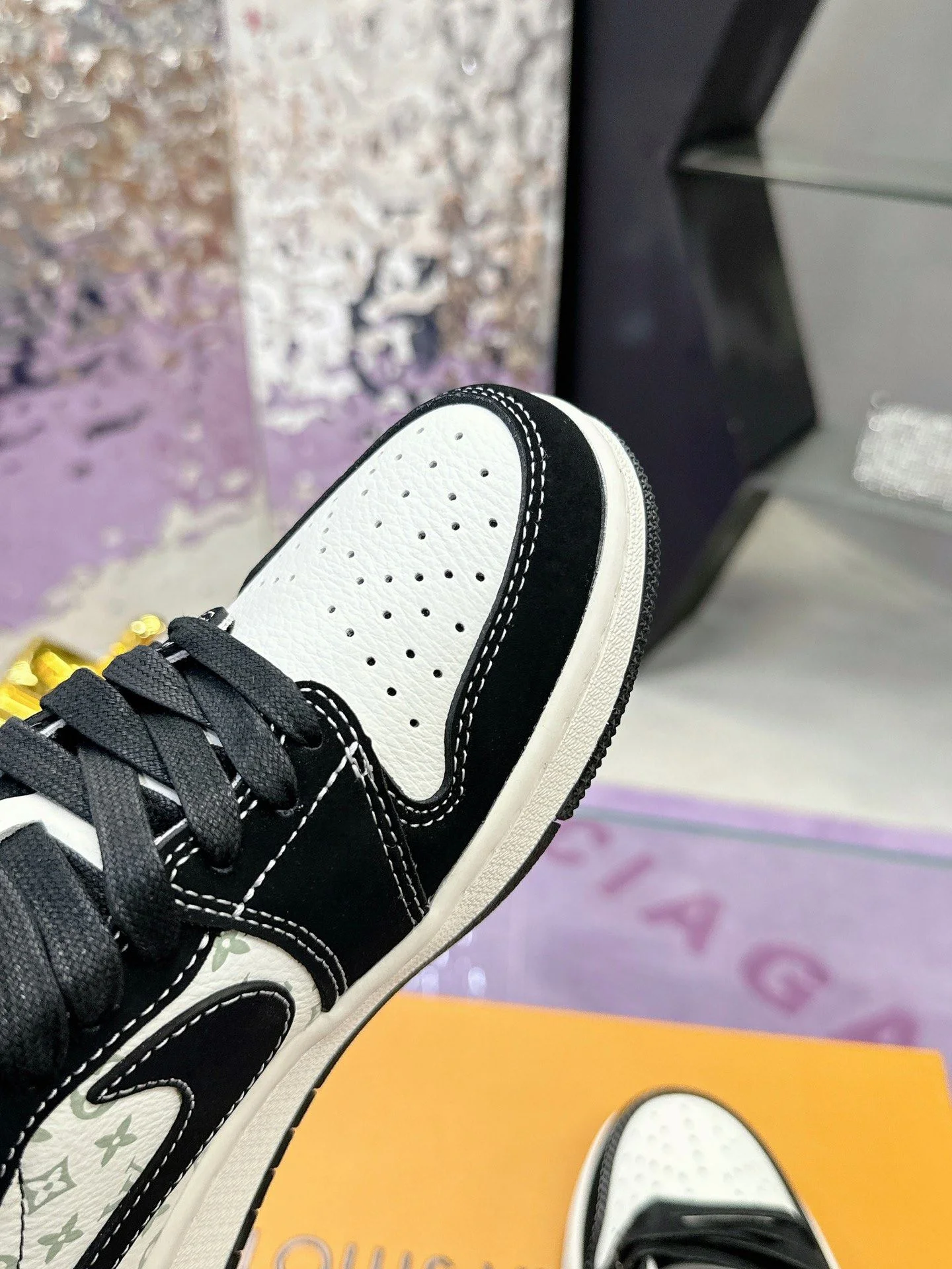 Breathable Louis Vuitton x Nike Shoes 31360
