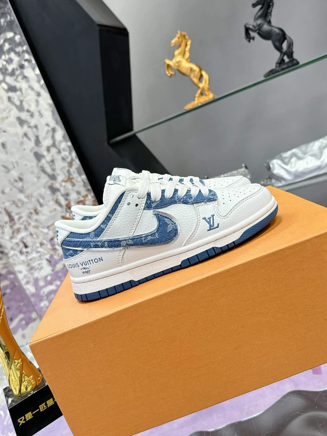 Louis Vuitton x Nike Shoes Durable 31388