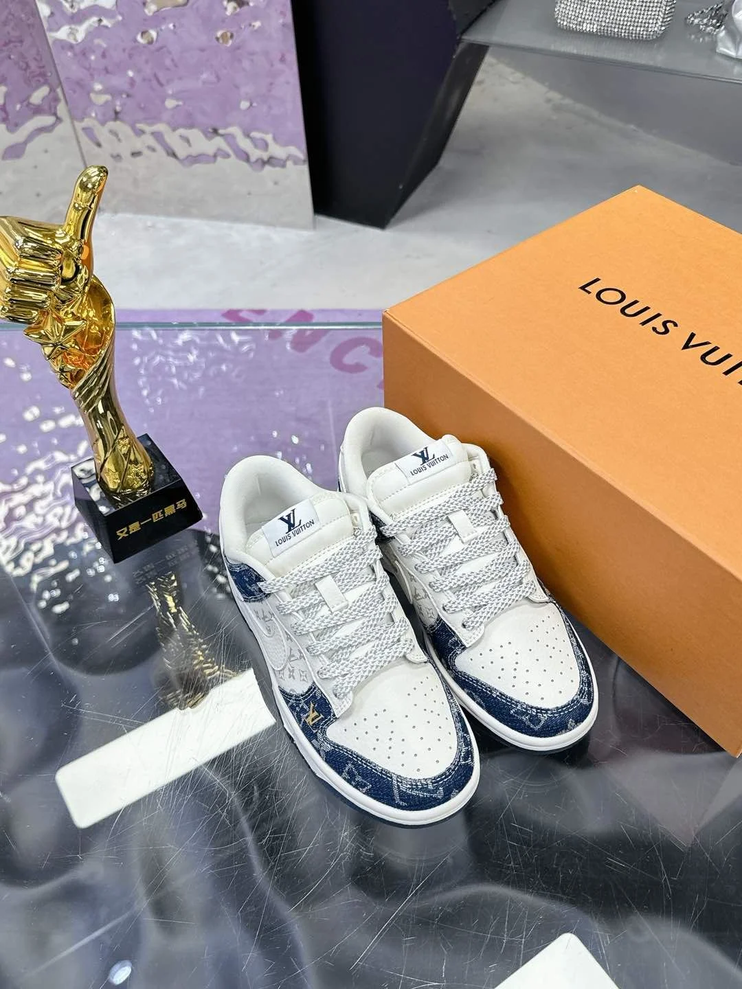 HighQuality Louis Vuitton x Nike Shoes 31365