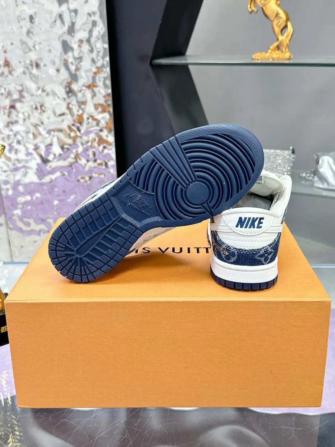 HighQuality Louis Vuitton x Nike Shoes 31365