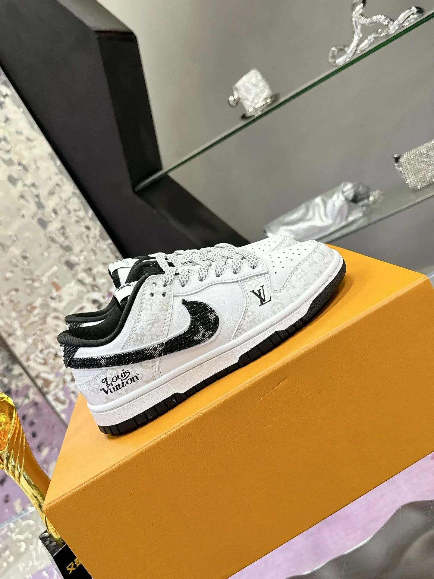 Louis Vuitton x Nike Shoes RelaxedFit 31361