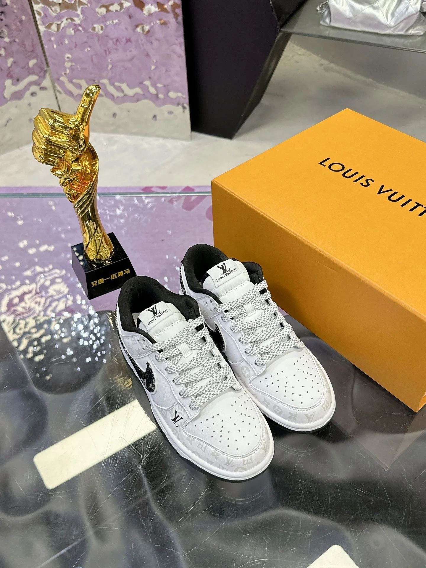 Louis Vuitton x Nike Shoes RelaxedFit 31361