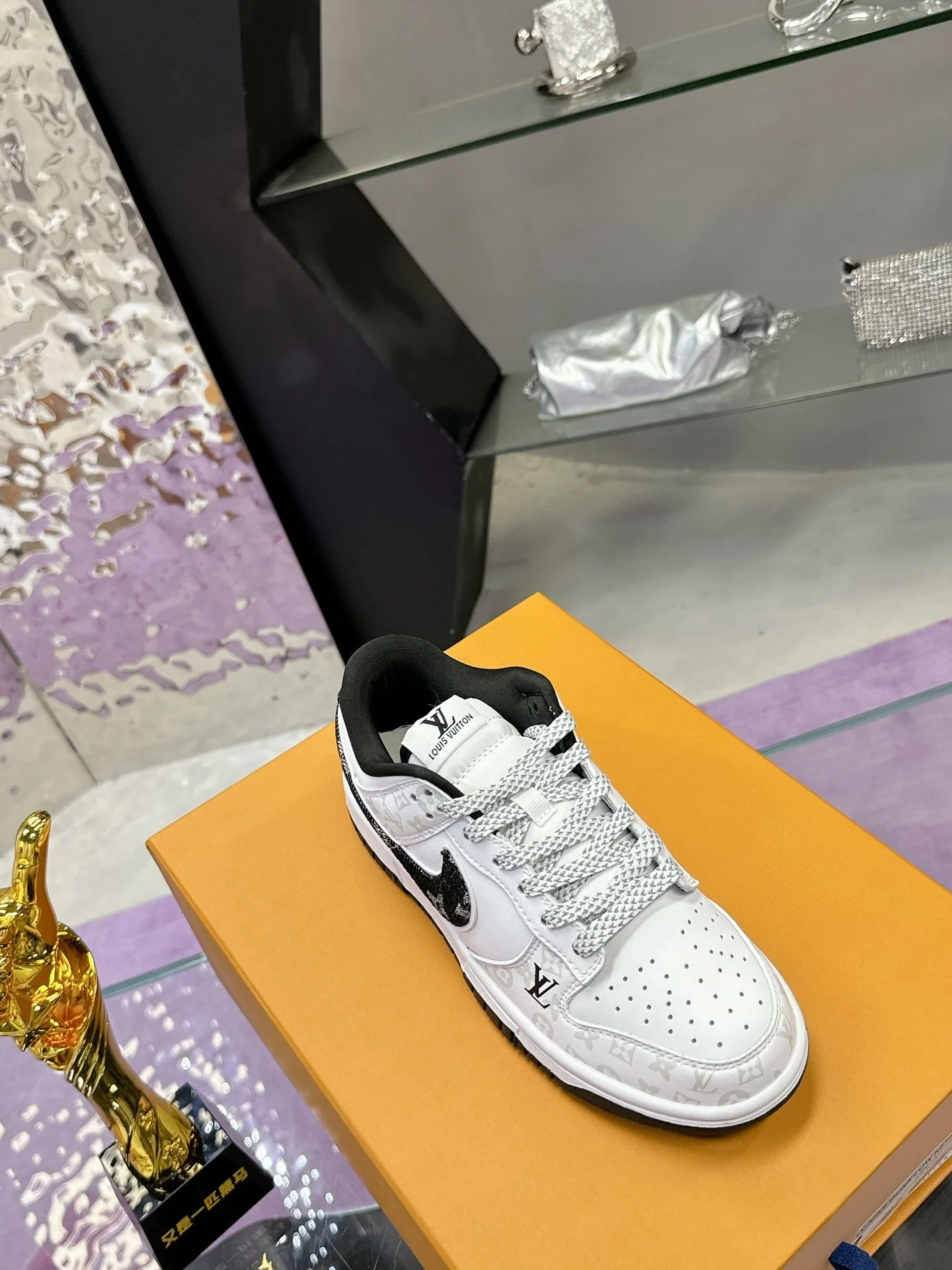 Louis Vuitton x Nike Shoes RelaxedFit 31361